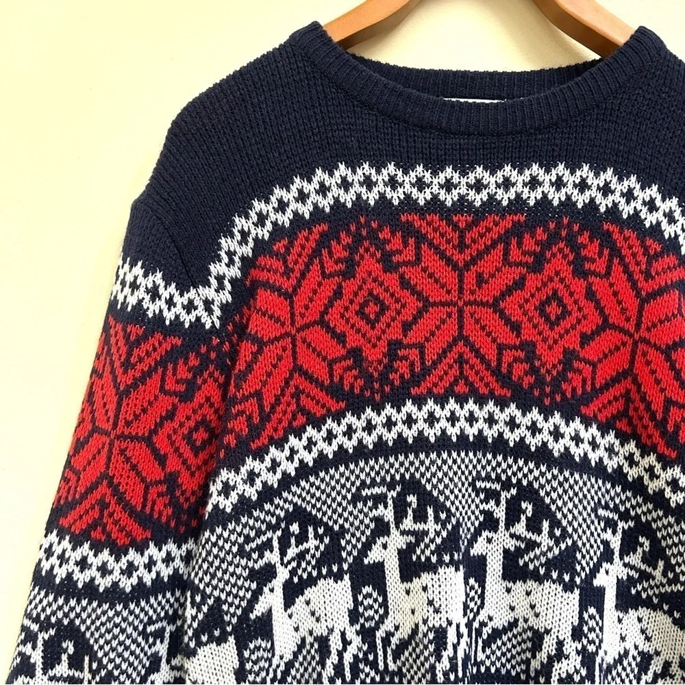 Vintage Fair Isle Nordic Unisex Reindeer Snowflake Christmas Sweater, Size M